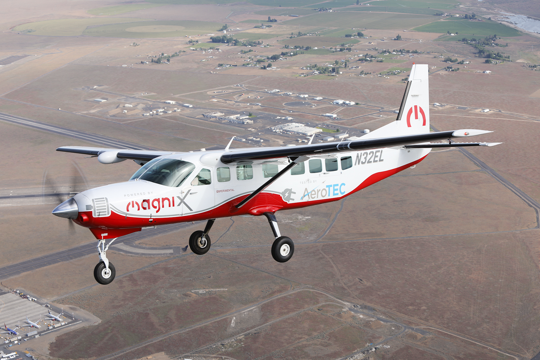 Cessna Caravan hob erstmals vollelektrisch ab | Cockpit